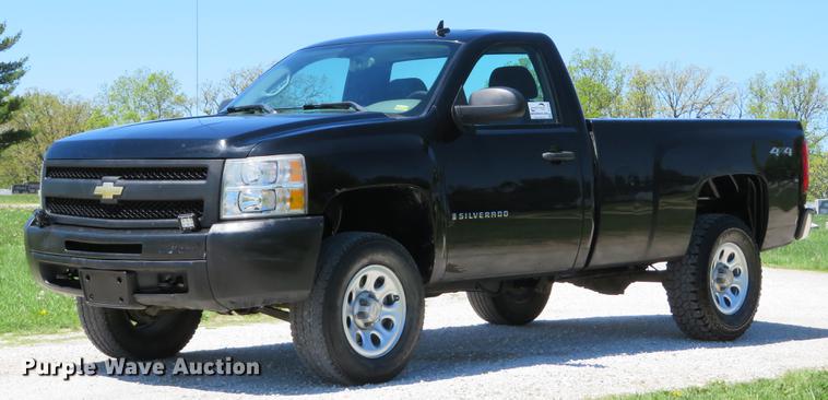 image for item DG3996 2009 Chevrolet Silverado 1500 pickup truck