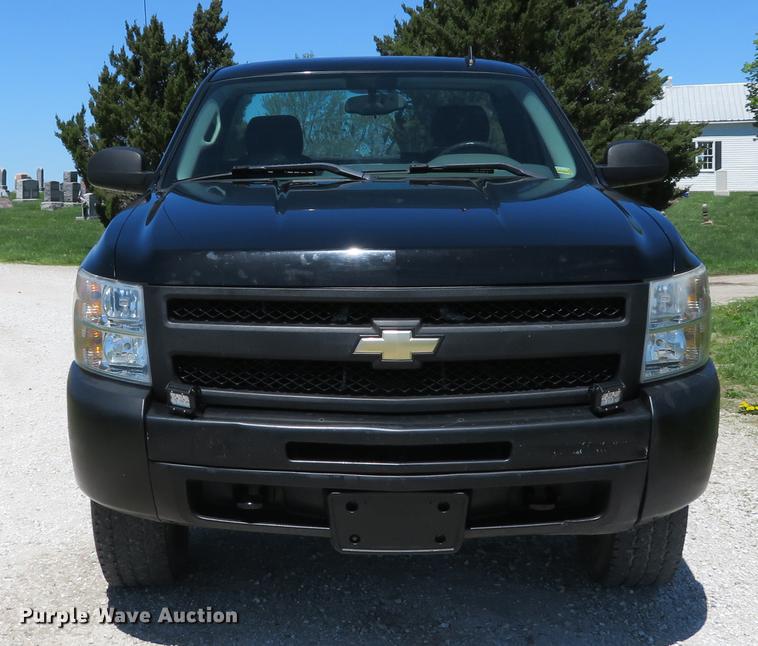 image for item DG3996 2009 Chevrolet Silverado 1500 pickup truck