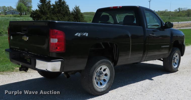 image for item DG3996 2009 Chevrolet Silverado 1500 pickup truck