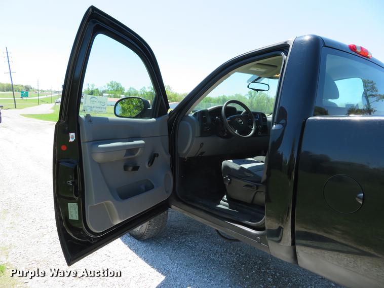 image for item DG3996 2009 Chevrolet Silverado 1500 pickup truck