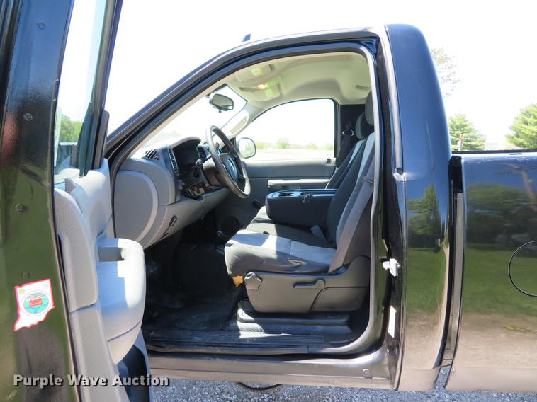 image for item DG3996 2009 Chevrolet Silverado 1500 pickup truck