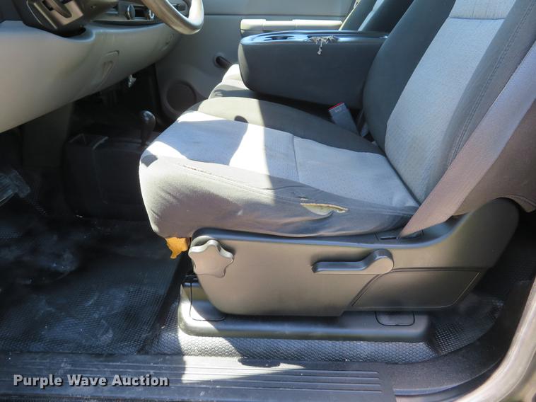 image for item DG3996 2009 Chevrolet Silverado 1500 pickup truck