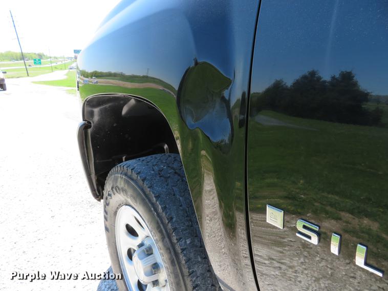 image for item DG3996 2009 Chevrolet Silverado 1500 pickup truck