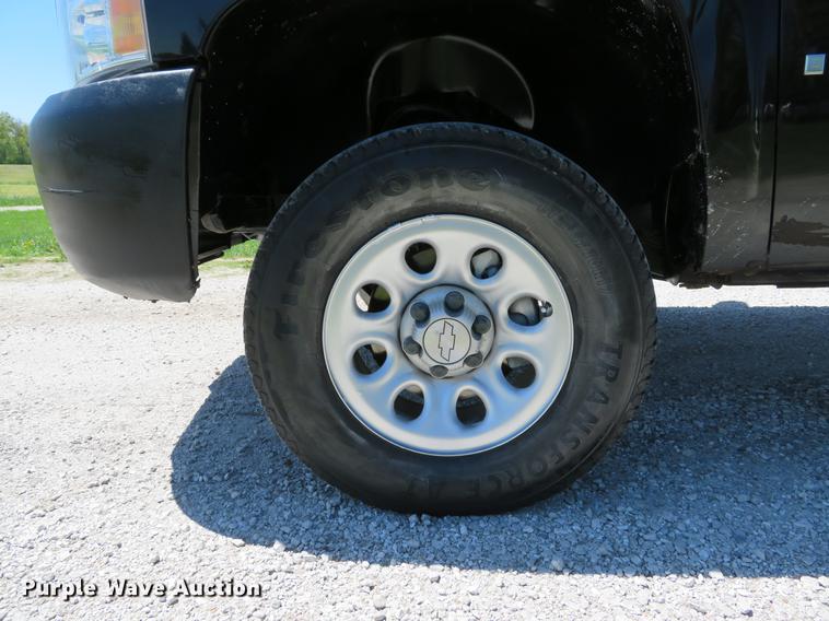 image for item DG3996 2009 Chevrolet Silverado 1500 pickup truck