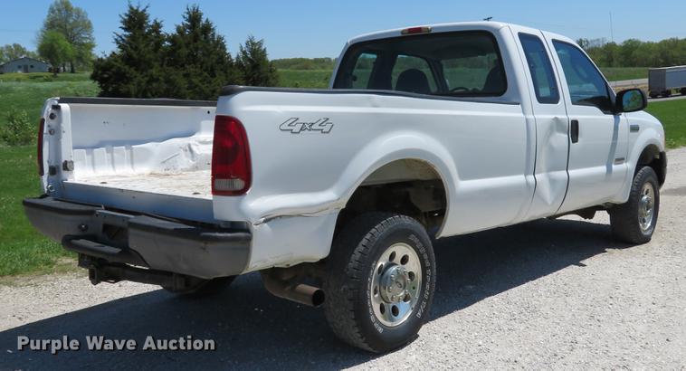 image for item DG3997 2005 Ford F350 Super Duty XL SuperCab pickup truck