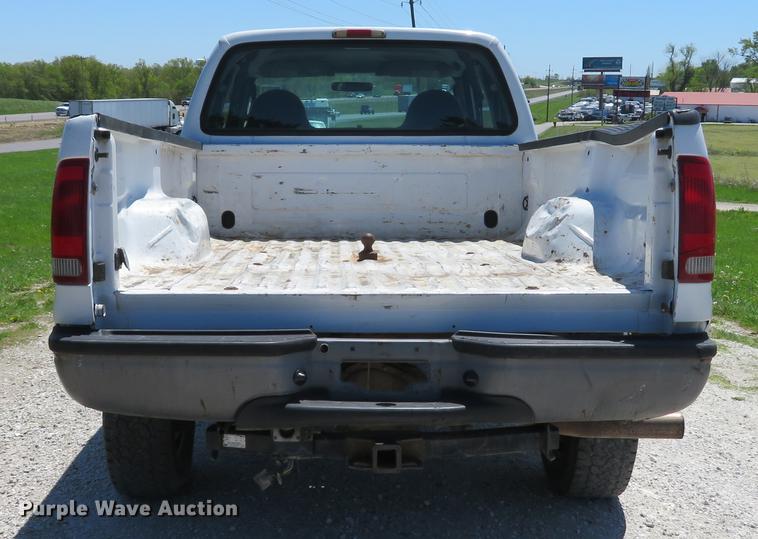 image for item DG3997 2005 Ford F350 Super Duty XL SuperCab pickup truck