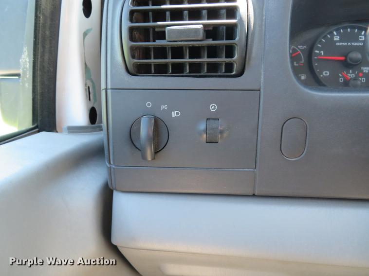 image for item DG3997 2005 Ford F350 Super Duty XL SuperCab pickup truck