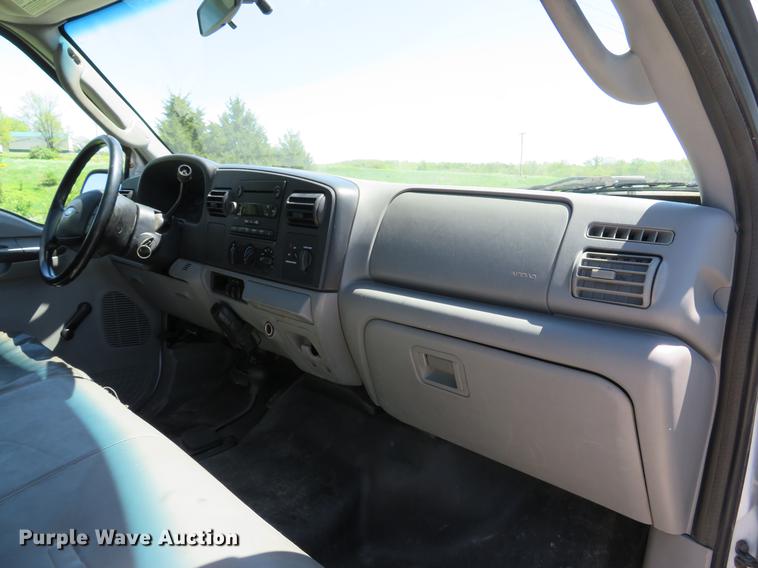 image for item DG3997 2005 Ford F350 Super Duty XL SuperCab pickup truck