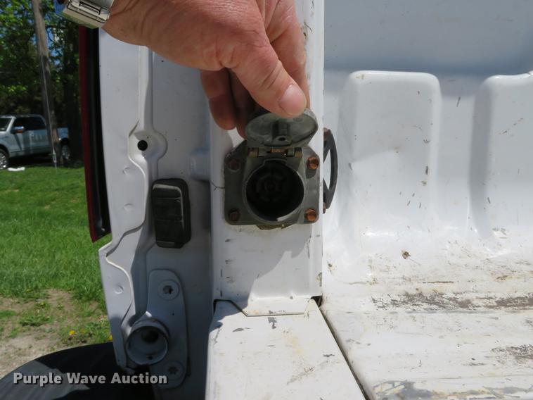 image for item DG3997 2005 Ford F350 Super Duty XL SuperCab pickup truck