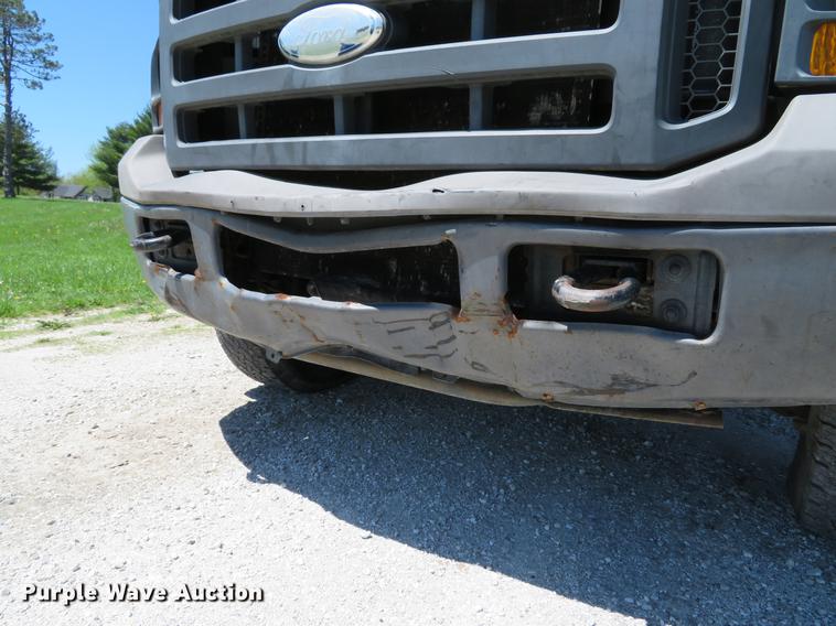 image for item DG3997 2005 Ford F350 Super Duty XL SuperCab pickup truck