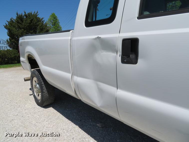 image for item DG3997 2005 Ford F350 Super Duty XL SuperCab pickup truck