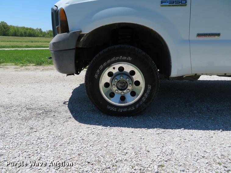 image for item DG3997 2005 Ford F350 Super Duty XL SuperCab pickup truck