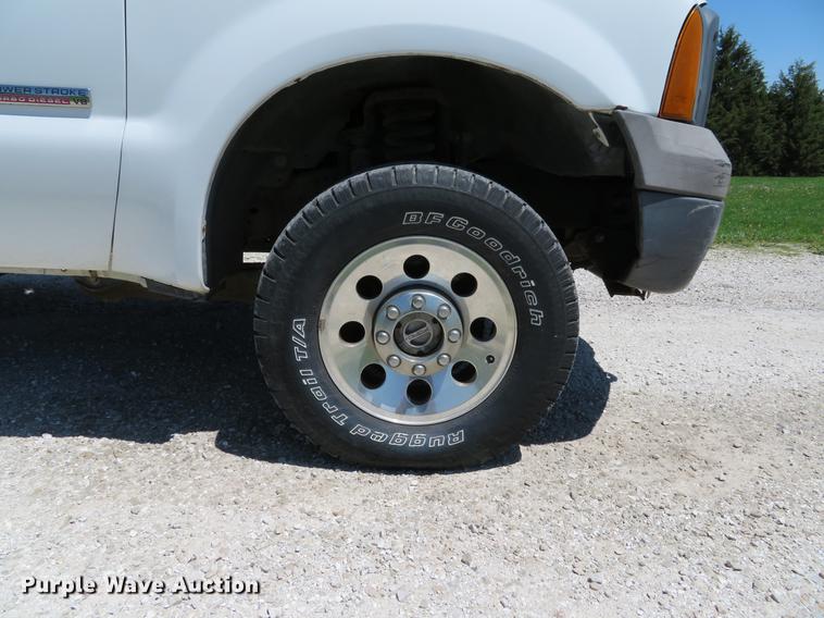 image for item DG3997 2005 Ford F350 Super Duty XL SuperCab pickup truck