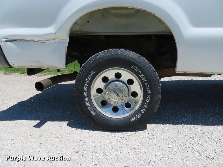 image for item DG3997 2005 Ford F350 Super Duty XL SuperCab pickup truck