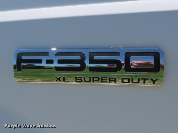 image for item DG3997 2005 Ford F350 Super Duty XL SuperCab pickup truck