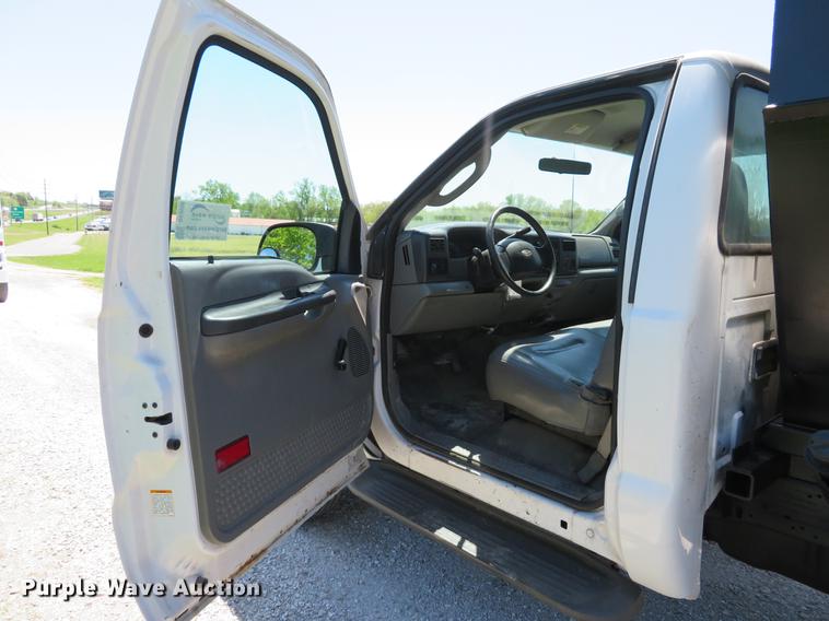 image for item DG3998 2003 Ford F250 Super Duty XL refuse bed pickup truck