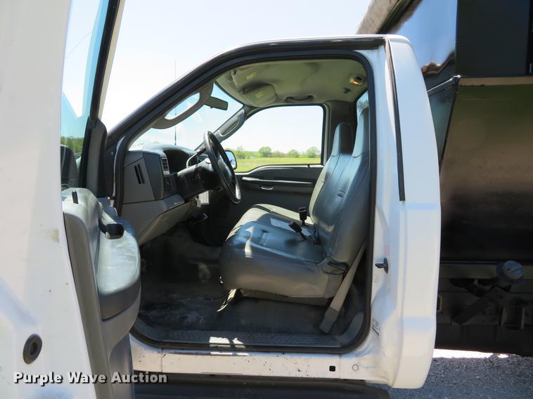 image for item DG3998 2003 Ford F250 Super Duty XL refuse bed pickup truck
