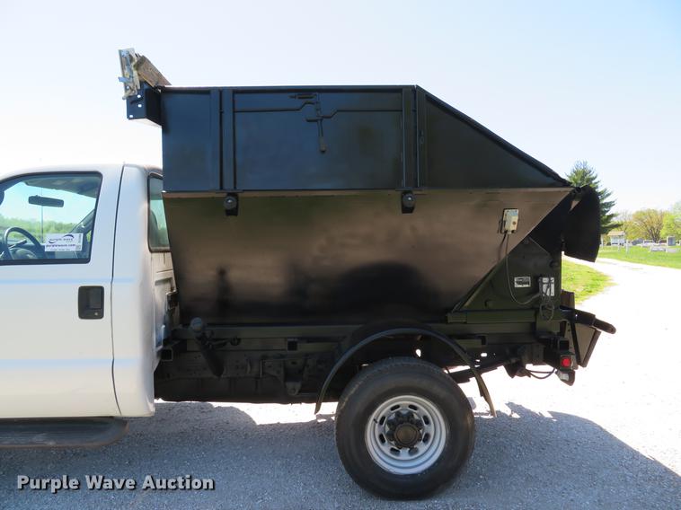 image for item DG3998 2003 Ford F250 Super Duty XL refuse bed pickup truck
