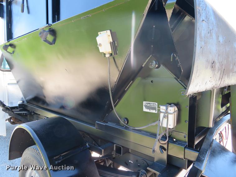 image for item DG3998 2003 Ford F250 Super Duty XL refuse bed pickup truck