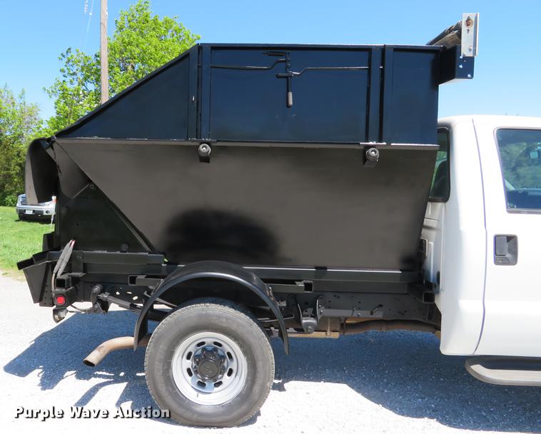 image for item DG3998 2003 Ford F250 Super Duty XL refuse bed pickup truck
