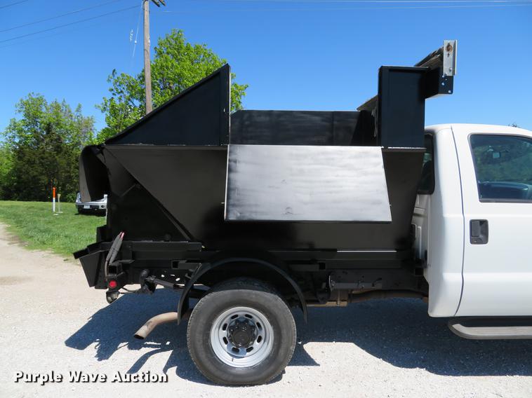 image for item DG3998 2003 Ford F250 Super Duty XL refuse bed pickup truck