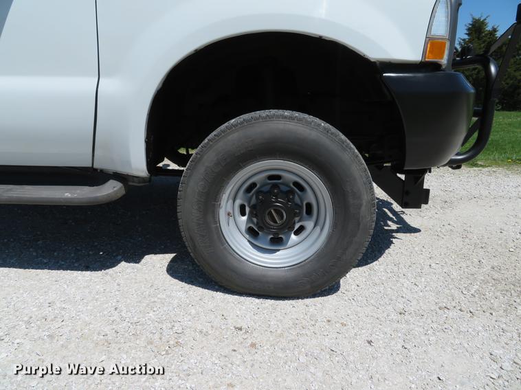 image for item DG3998 2003 Ford F250 Super Duty XL refuse bed pickup truck