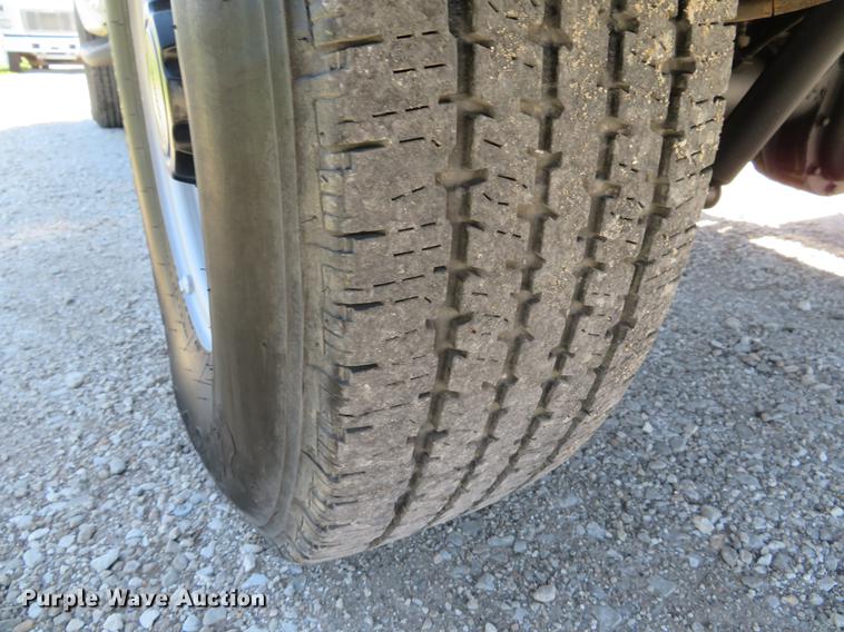 image for item DG3998 2003 Ford F250 Super Duty XL refuse bed pickup truck