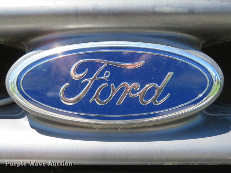 image for item DG3998 2003 Ford F250 Super Duty XL refuse bed pickup truck