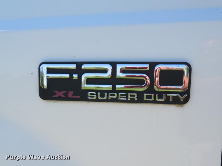 image for item DG3998 2003 Ford F250 Super Duty XL refuse bed pickup truck