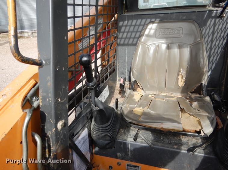 image for item DG5774 2002 Case 40XT skid steer