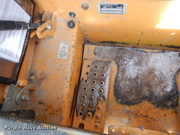 image for item DG5774 2002 Case 40XT skid steer