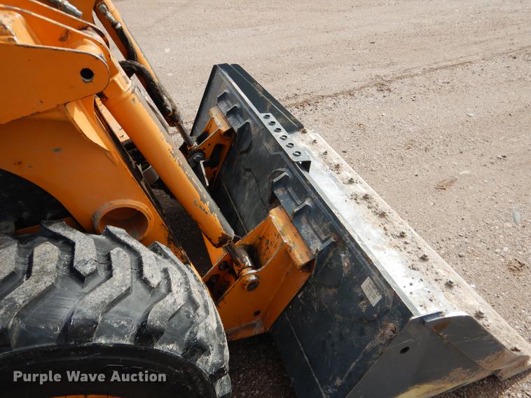 image for item DG5774 2002 Case 40XT skid steer