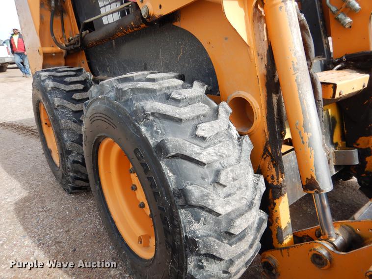 image for item DG5774 2002 Case 40XT skid steer