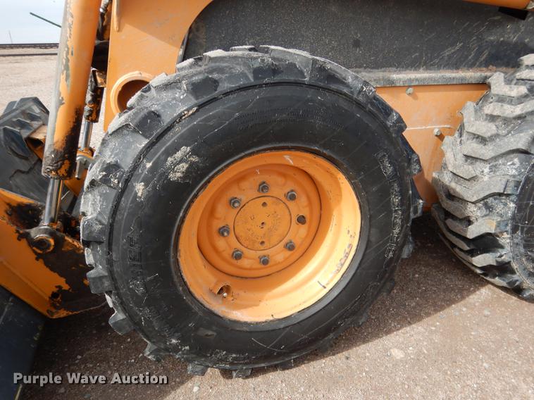 image for item DG5774 2002 Case 40XT skid steer