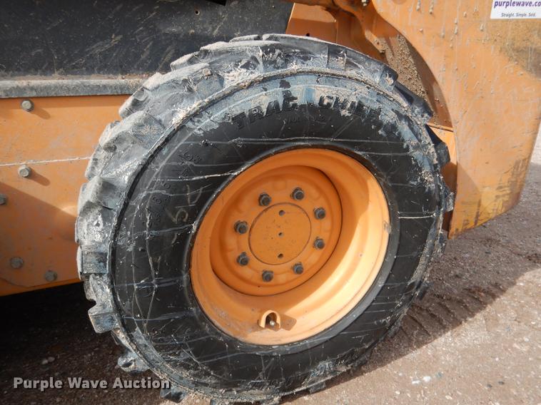 image for item DG5774 2002 Case 40XT skid steer