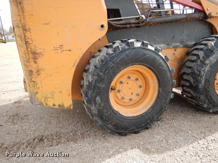 image for item DG5774 2002 Case 40XT skid steer