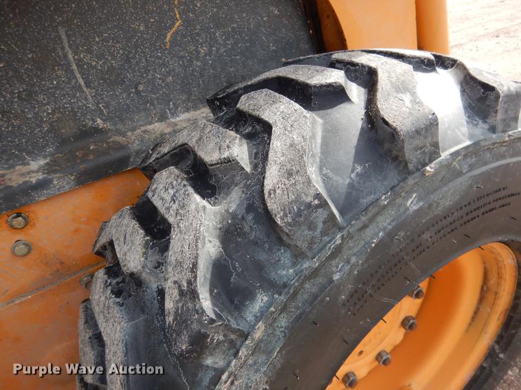 image for item DG5774 2002 Case 40XT skid steer