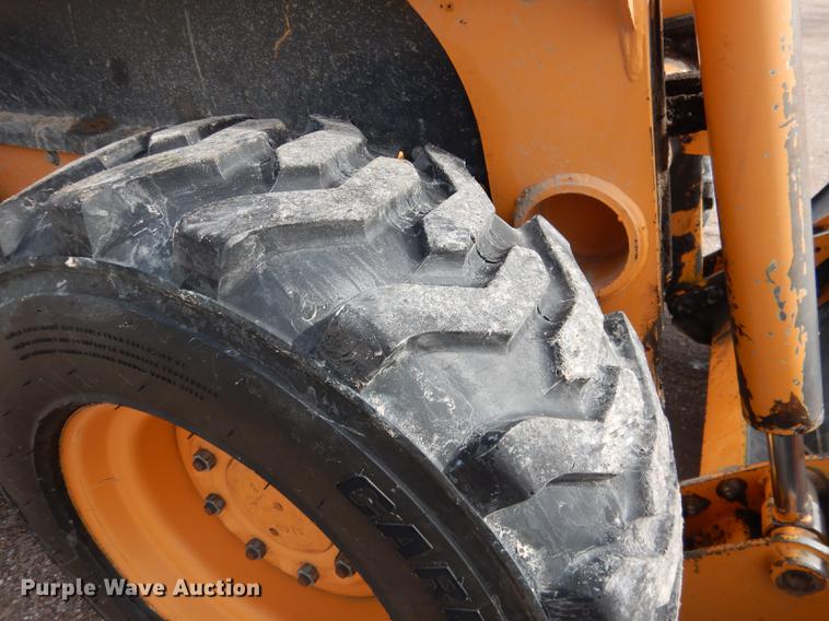 image for item DG5774 2002 Case 40XT skid steer