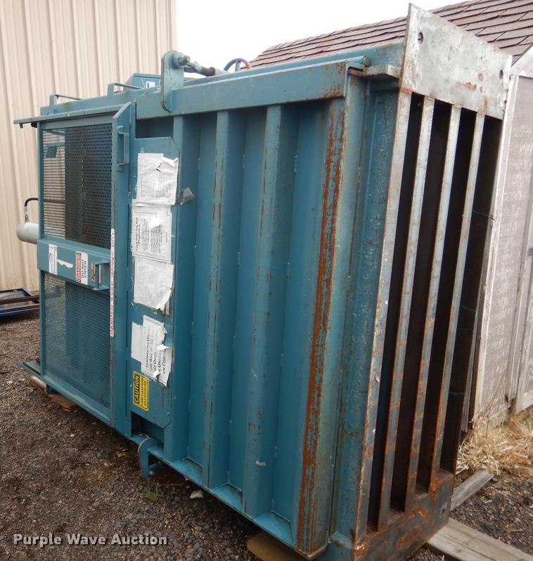 image for item DG5775 Marathon 6030HD baler