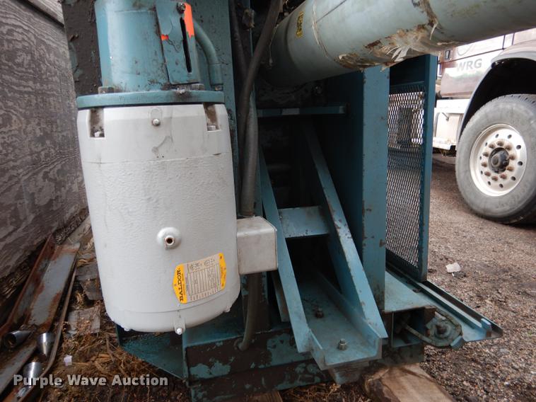 image for item DG5775 Marathon 6030HD baler