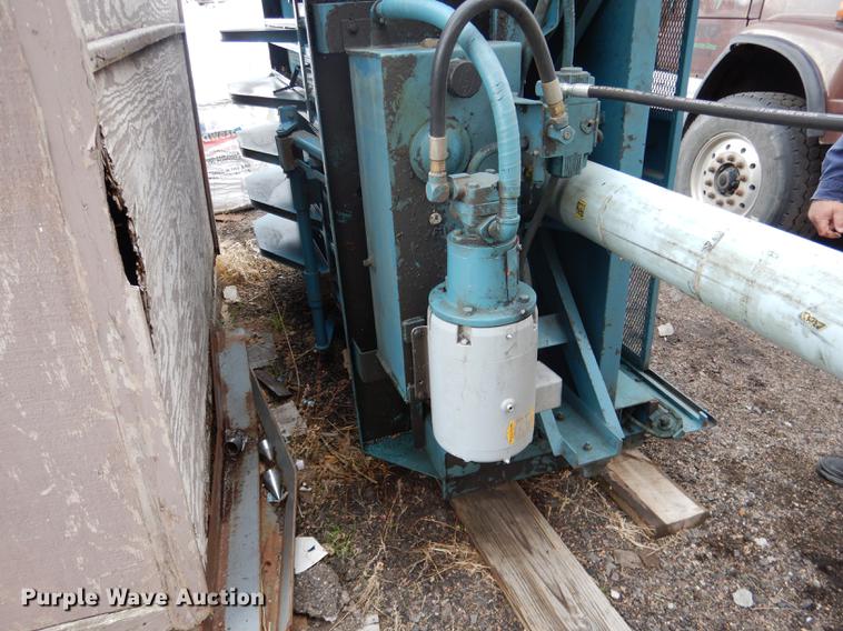 image for item DG5775 Marathon 6030HD baler