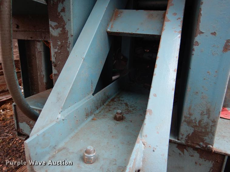 image for item DG5775 Marathon 6030HD baler