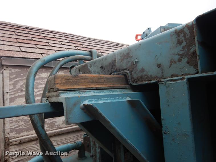 image for item DG5775 Marathon 6030HD baler