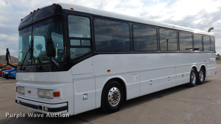 image for item DG5776 1999 Blue Bird Touring Coach LTC40 coach bus