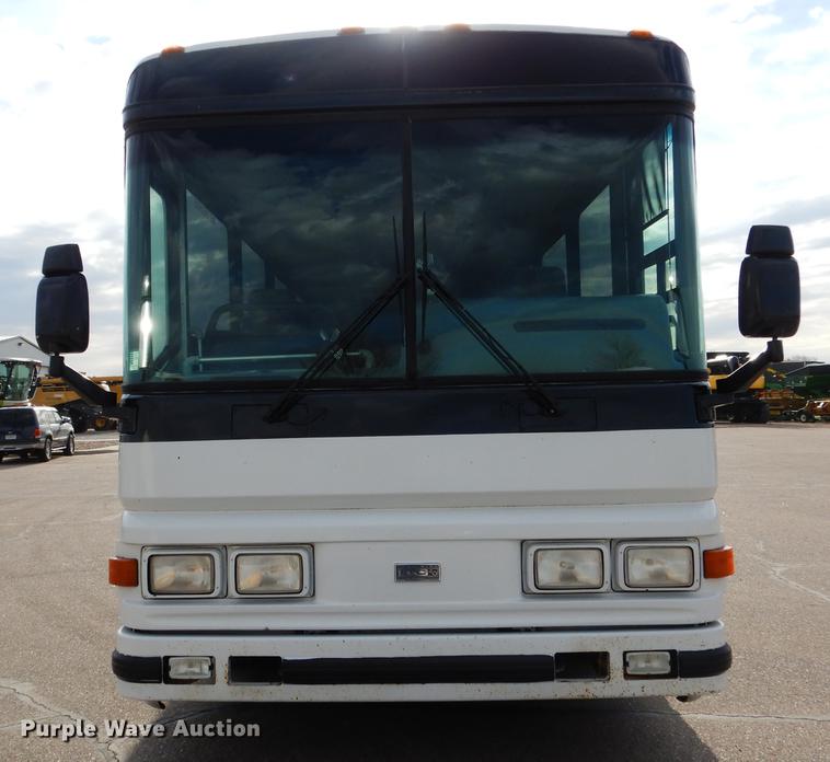 image for item DG5776 1999 Blue Bird Touring Coach LTC40 coach bus