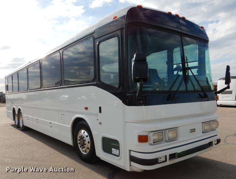 image for item DG5776 1999 Blue Bird Touring Coach LTC40 coach bus
