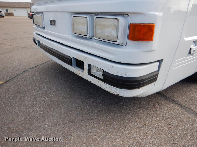 image for item DG5776 1999 Blue Bird Touring Coach LTC40 coach bus