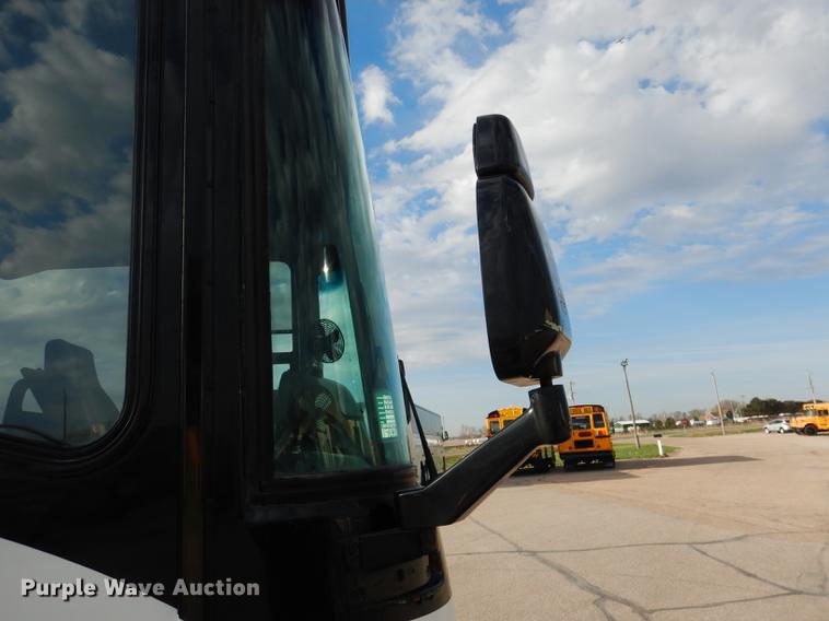 image for item DG5776 1999 Blue Bird Touring Coach LTC40 coach bus