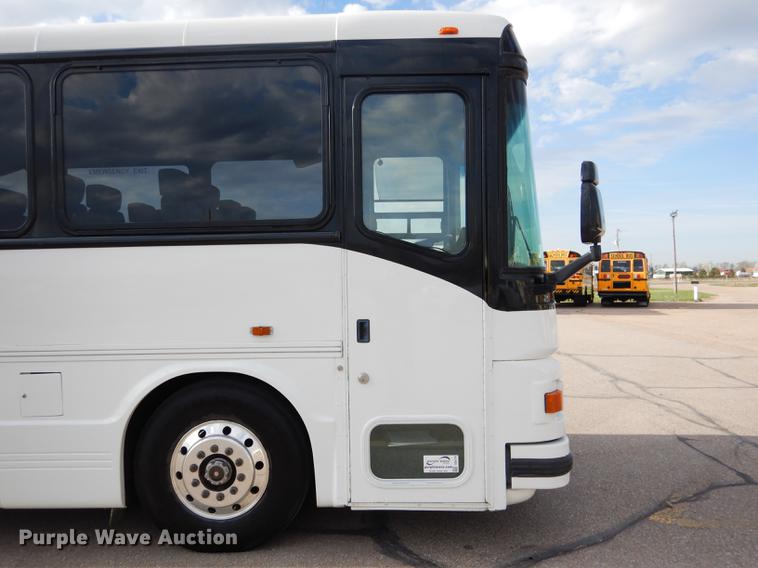 image for item DG5776 1999 Blue Bird Touring Coach LTC40 coach bus