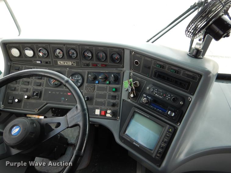 image for item DG5776 1999 Blue Bird Touring Coach LTC40 coach bus